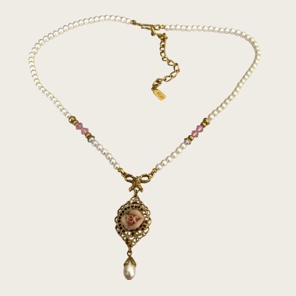 Vintage 1928 pink crystals/porcelain flower & faux pearl chocker gold tone - Picture 7 of 7